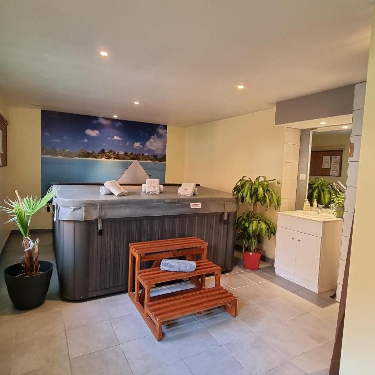 Gite Jonquille, 2 A 8 Personnes Avec Salle De Jeux Et Spa Dans La Residence Вантрон Экстерьер фото
