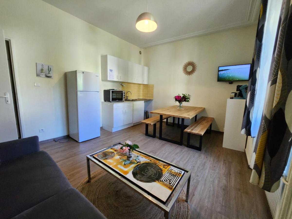 Gite Jonquille, 2 A 8 Personnes Avec Salle De Jeux Et Spa Dans La Residence Вантрон Экстерьер фото
